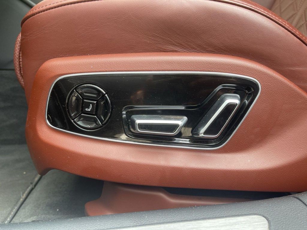 Audi A8 2021