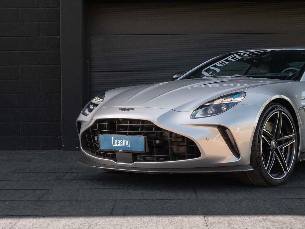 Aston Martin V8 Vantage 2024