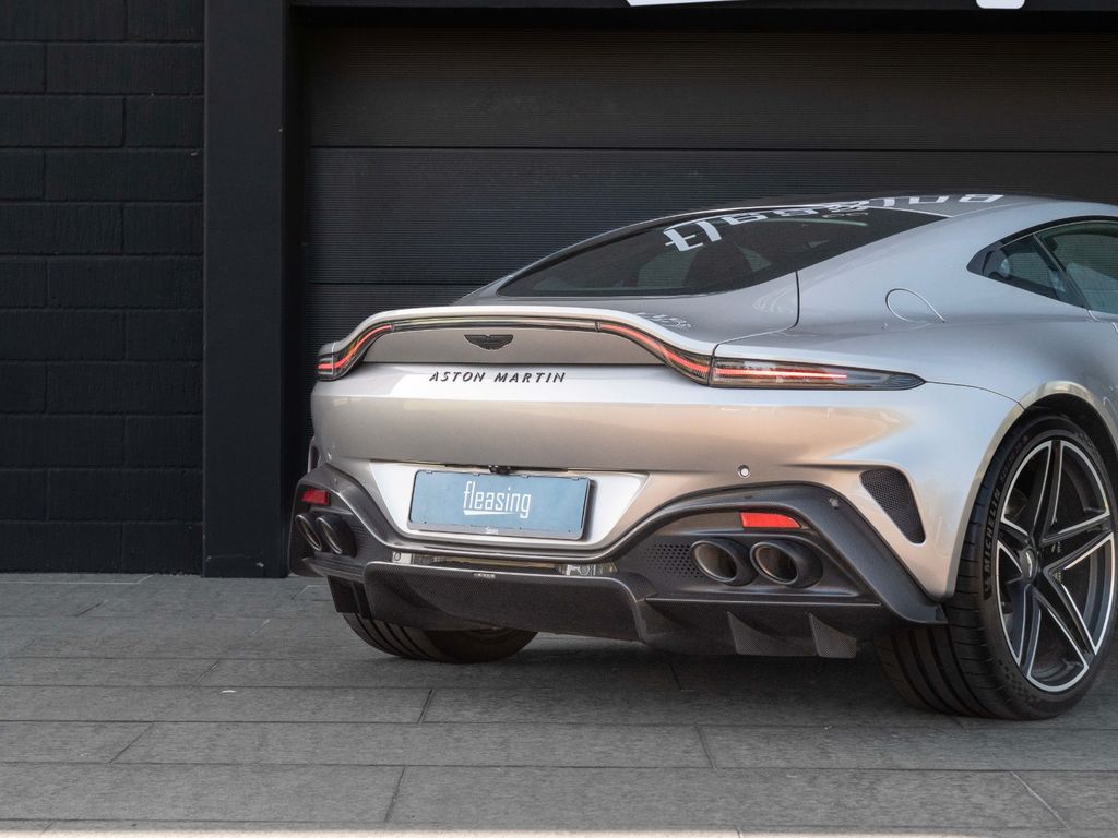 Aston Martin V8 Vantage 2024