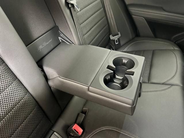 Alfa Romeo Stelvio 2023