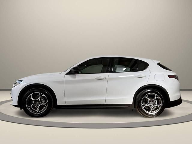 Alfa Romeo Stelvio 2023