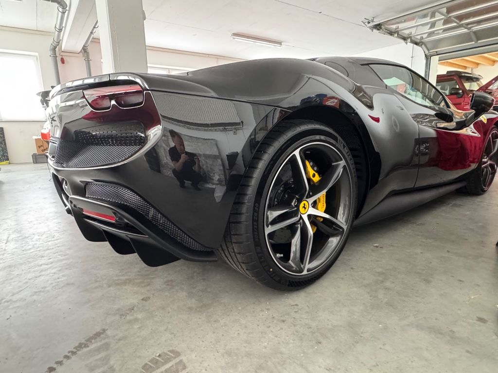 Ferrari 296 GTB 2024