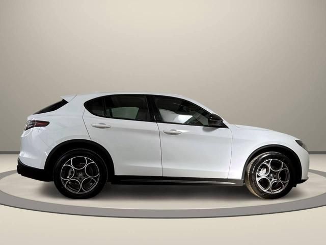 Alfa Romeo Stelvio 2023