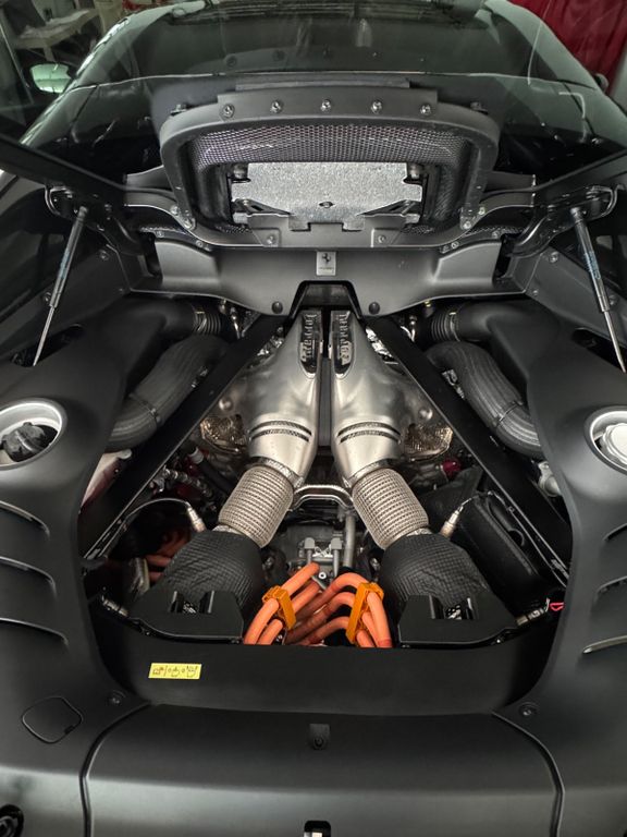 Ferrari 296 GTB 2024