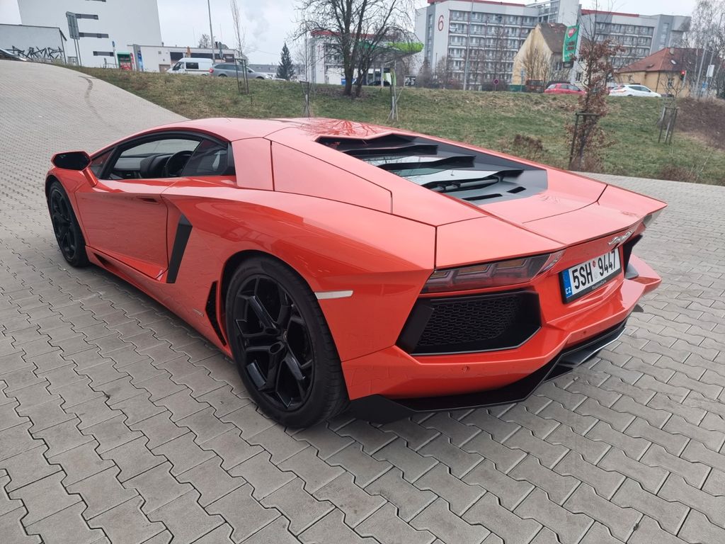 Lamborghini Aventador 2013