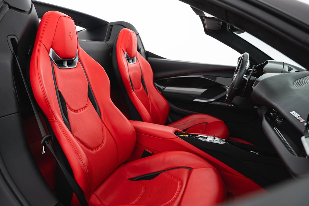 Ferrari 296 GTS 2023