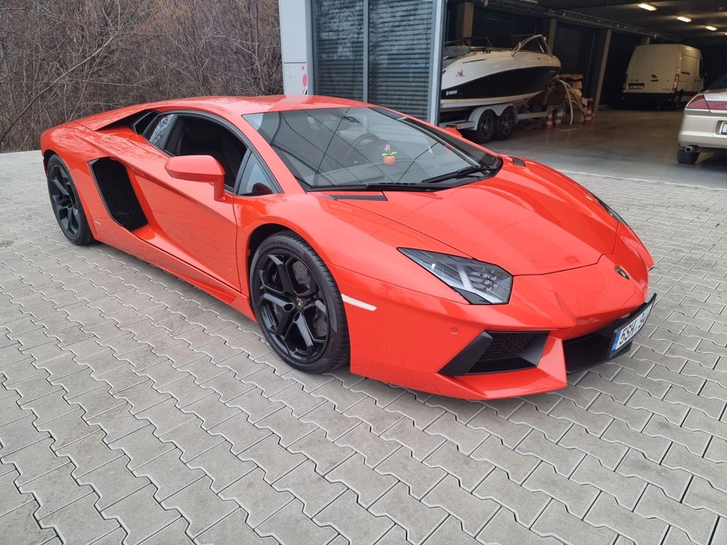 Lamborghini Aventador 2013