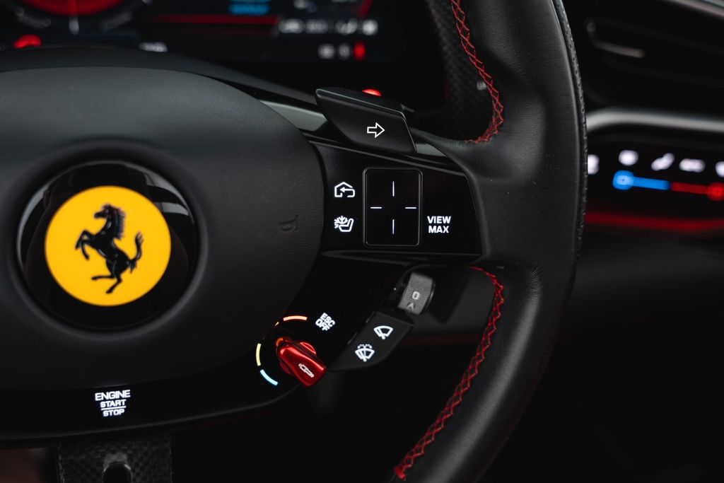 Ferrari 296 GTS 2023