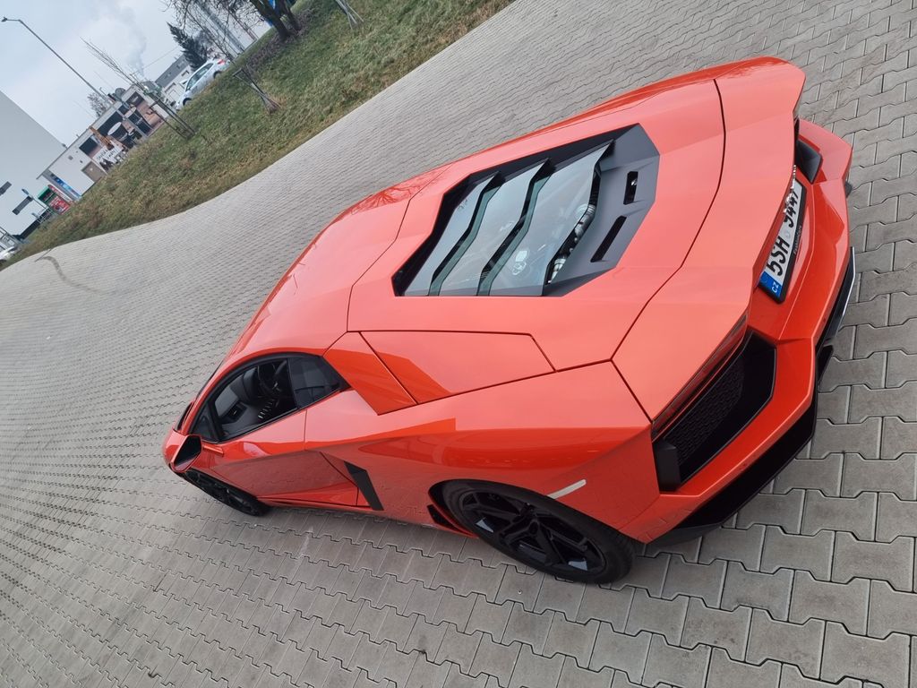 Lamborghini Aventador 2013