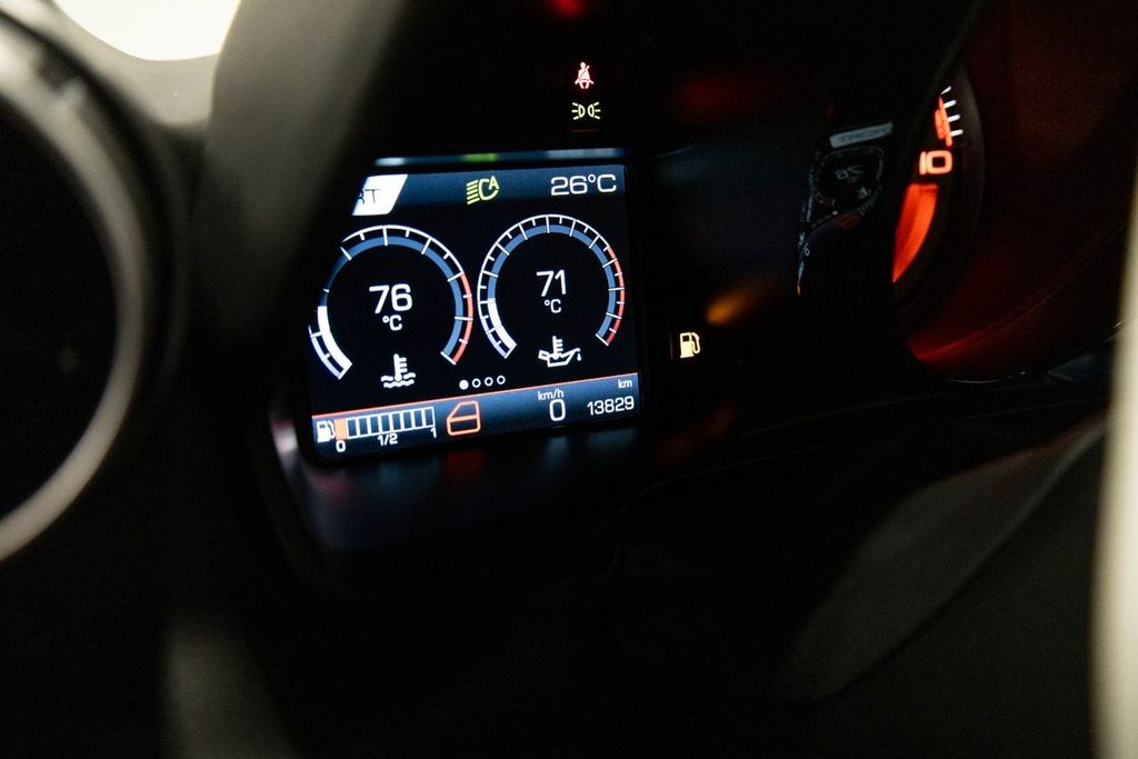 Ferrari F8 2020