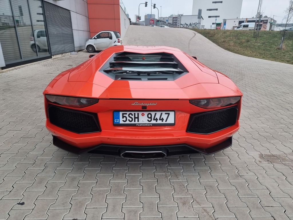 Lamborghini Aventador 2013