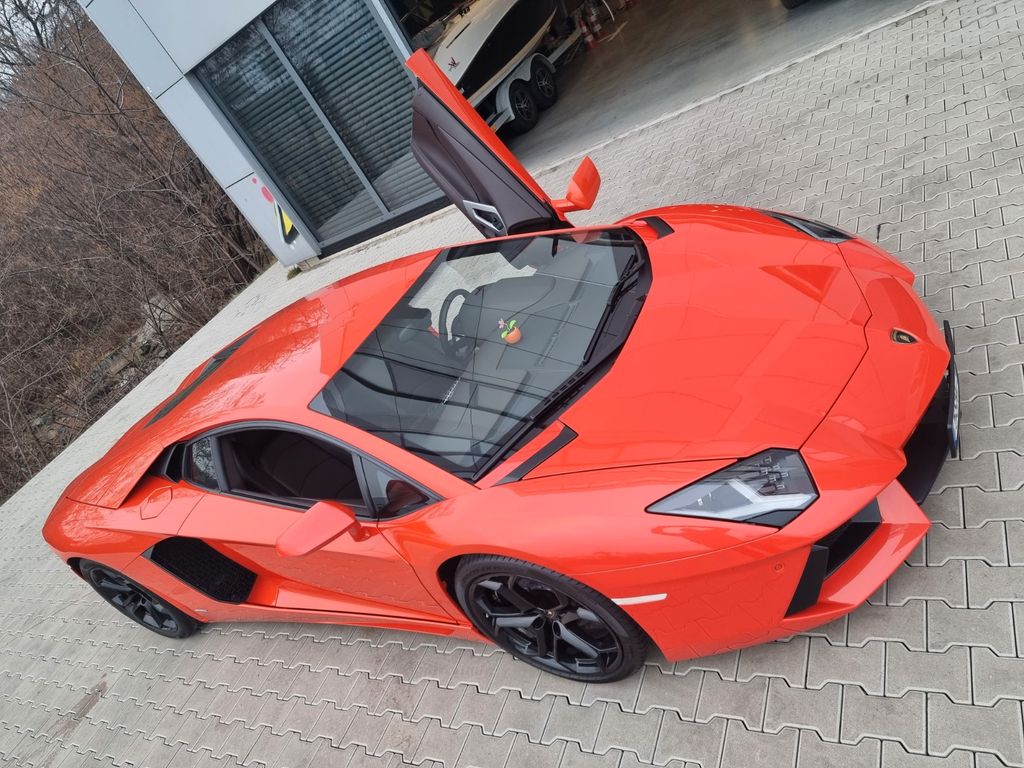 Lamborghini Aventador 2013