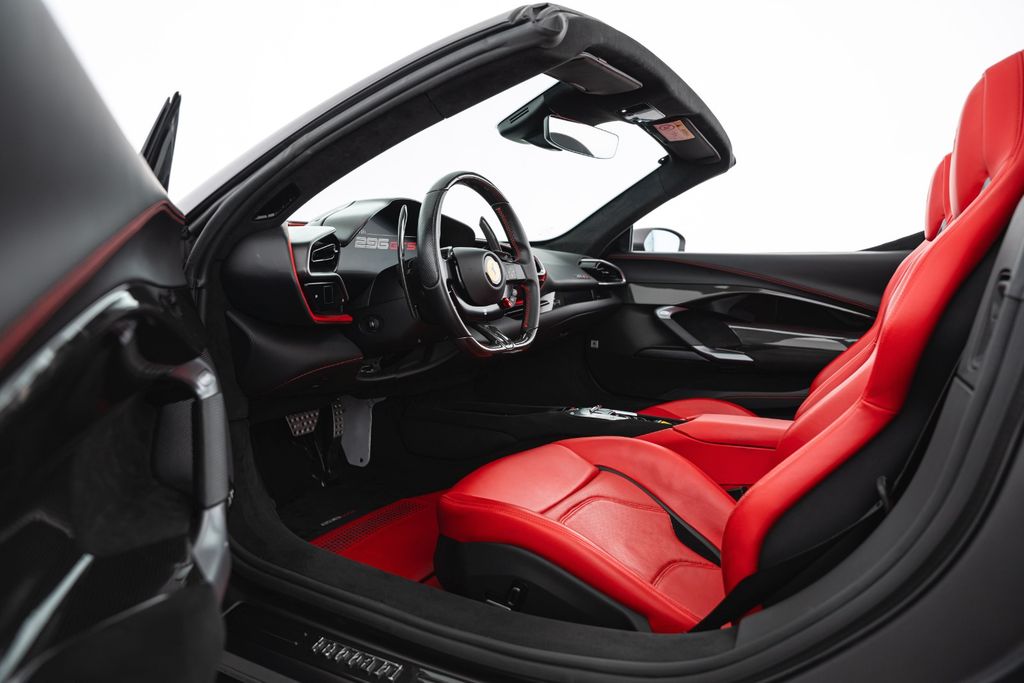 Ferrari 296 GTS 2023