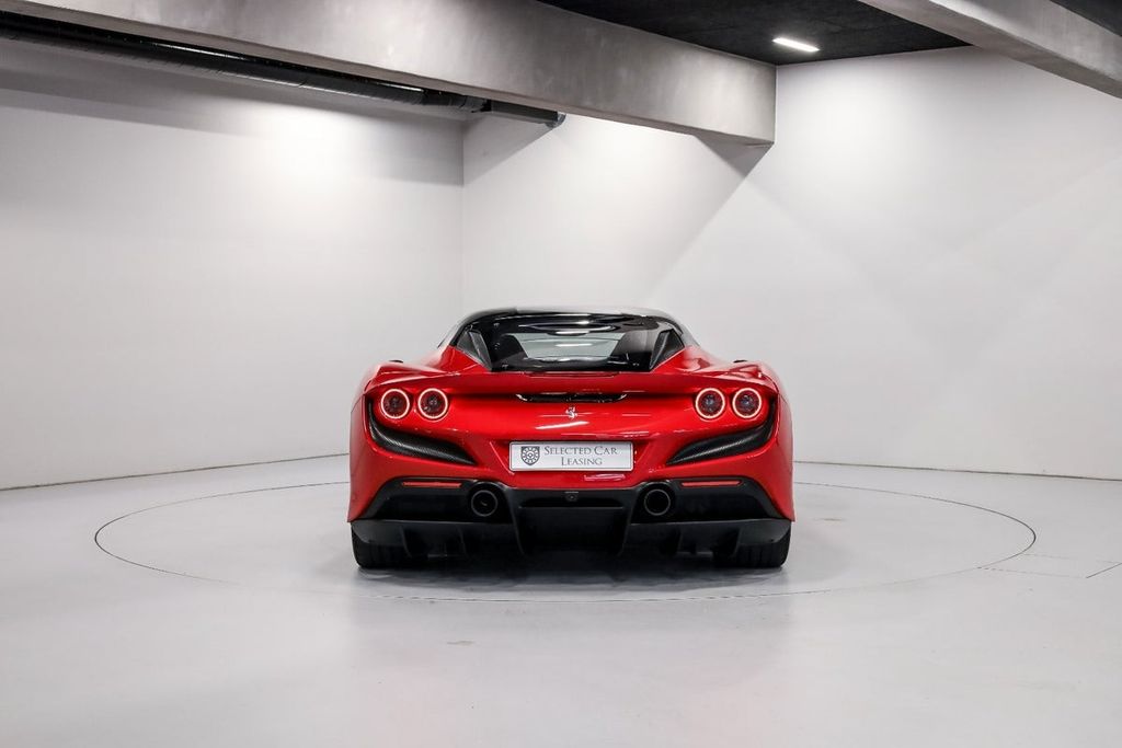 Ferrari F8 2020
