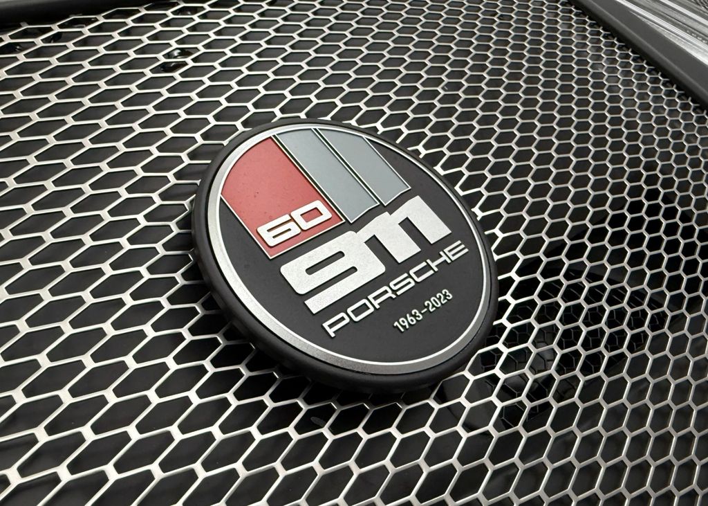 Porsche 992 2025