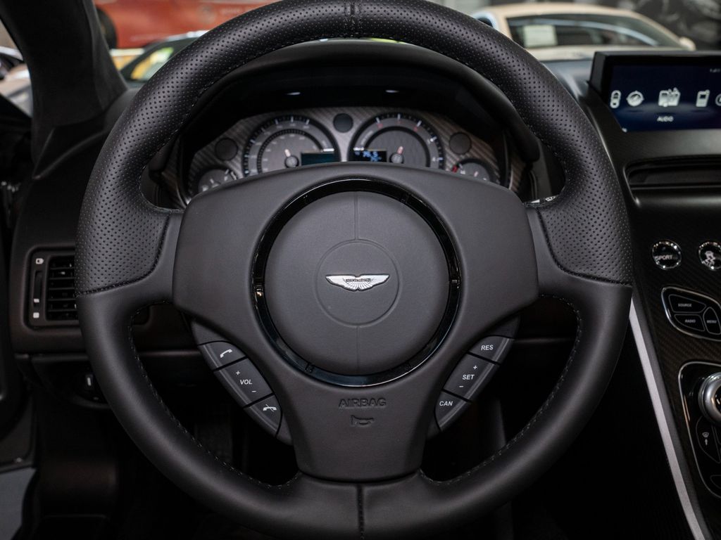 Aston Martin V12 Vantage 2019