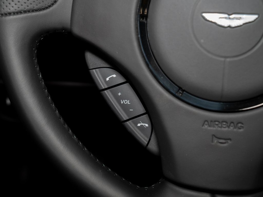 Aston Martin V12 Vantage 2019