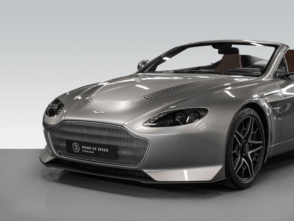 Aston Martin V12 Vantage 2019
