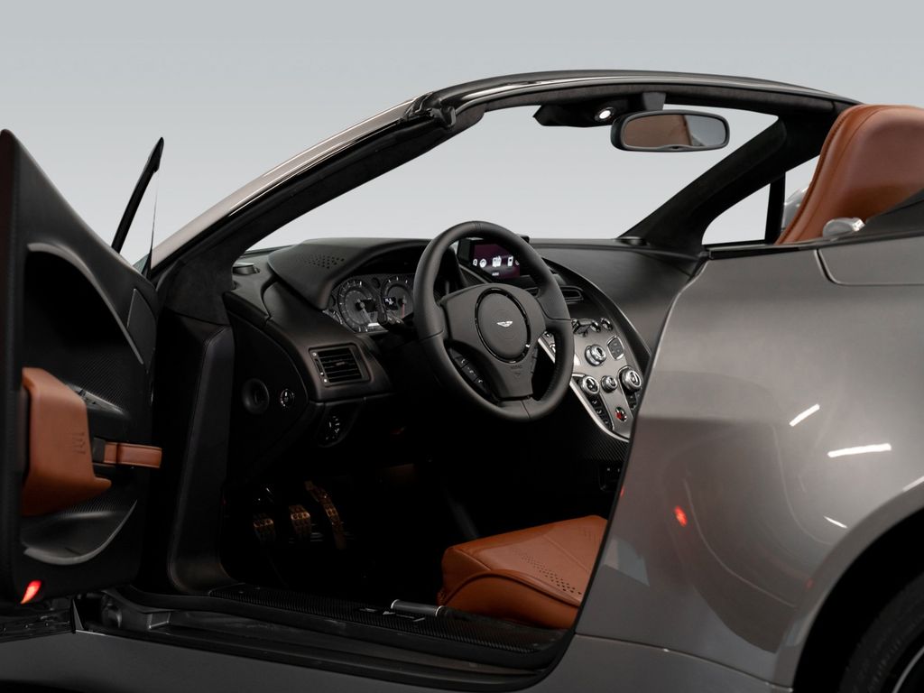 Aston Martin V12 Vantage 2019