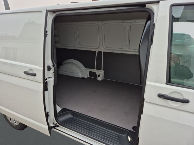 Volkswagen T6 Transporter 2024
