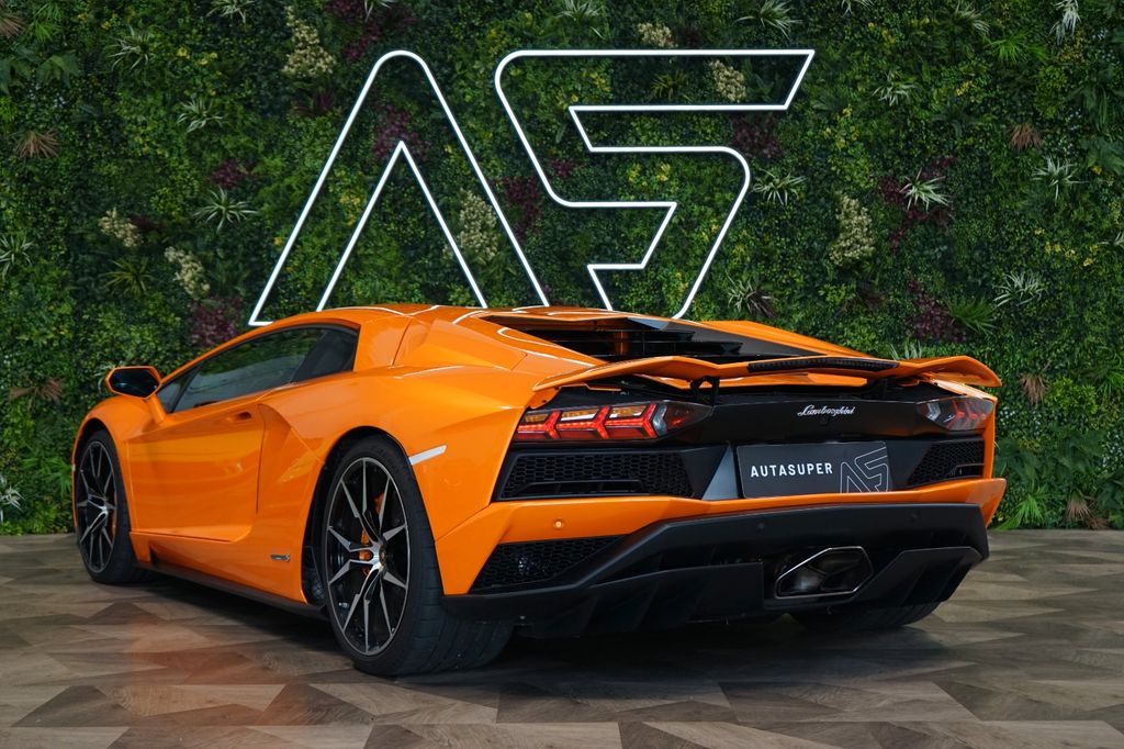 Lamborghini Aventador 2018