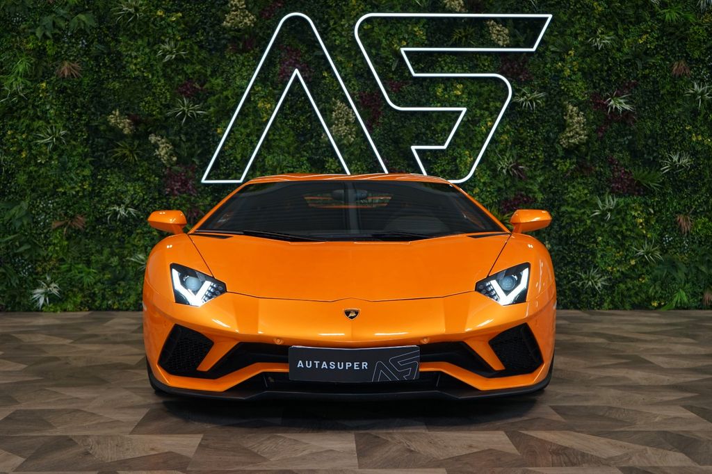 Lamborghini Aventador 2018