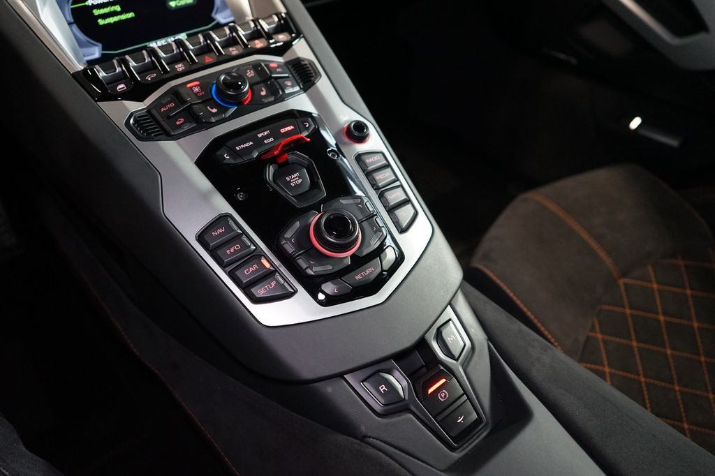 Lamborghini Aventador 2018