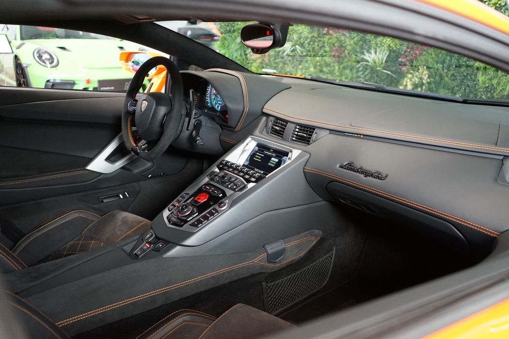 Lamborghini Aventador 2018