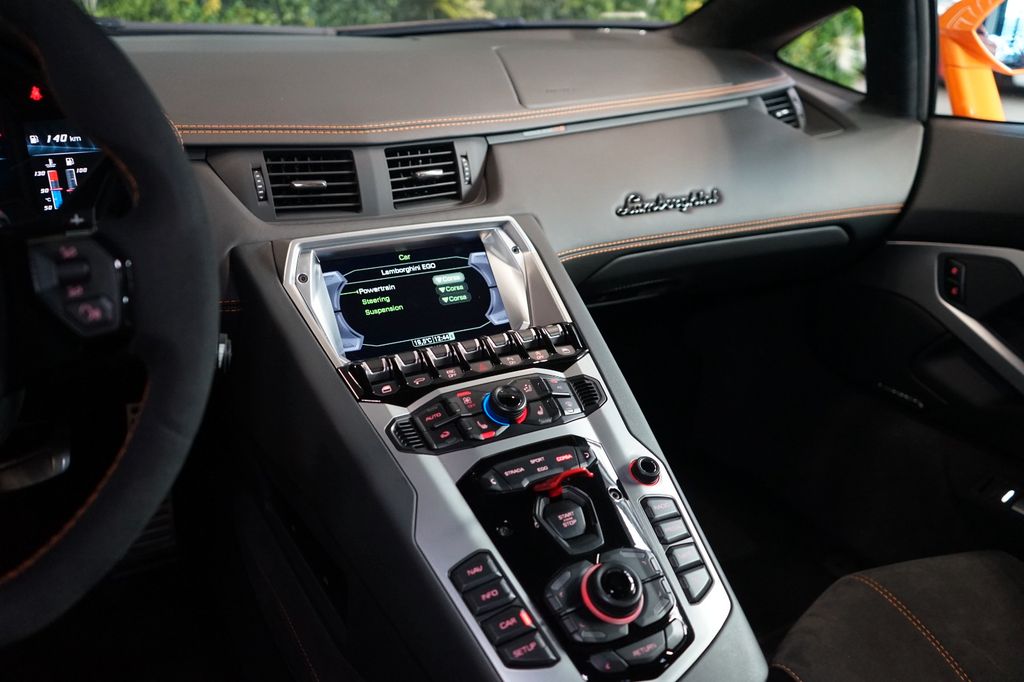 Lamborghini Aventador 2018