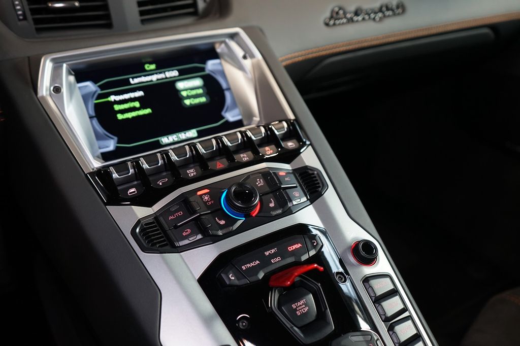 Lamborghini Aventador 2018