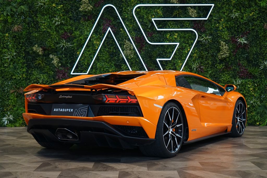 Lamborghini Aventador 2018