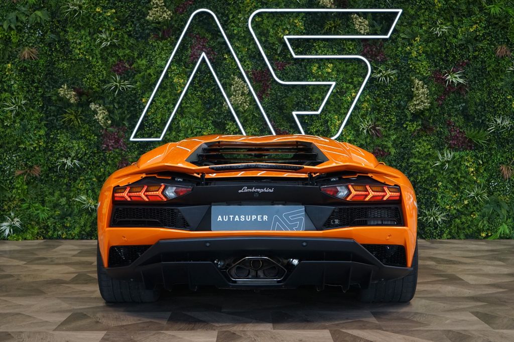 Lamborghini Aventador 2018