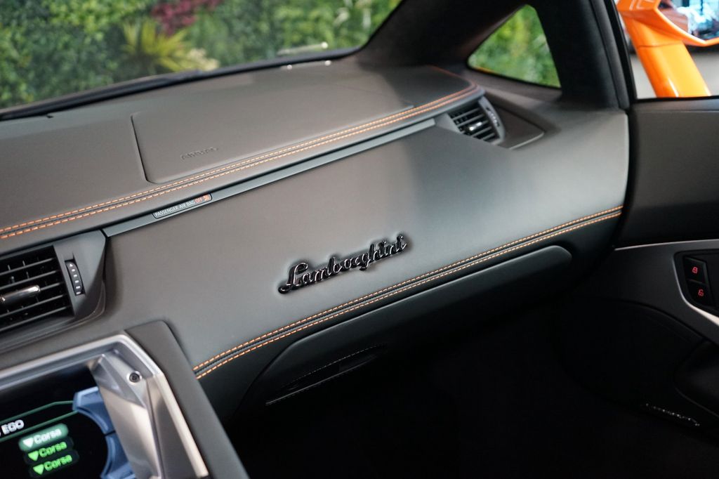 Lamborghini Aventador 2018