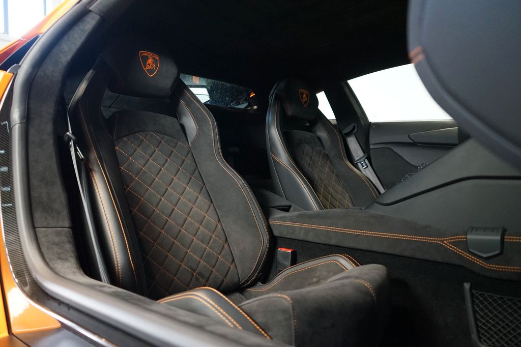 Lamborghini Aventador 2018