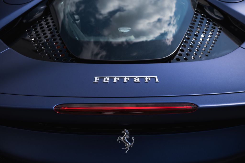 Ferrari SF90 2024