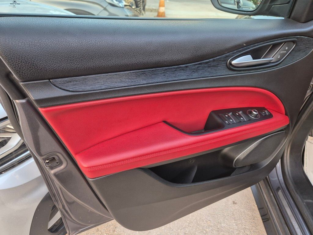 Alfa Romeo Stelvio 2020