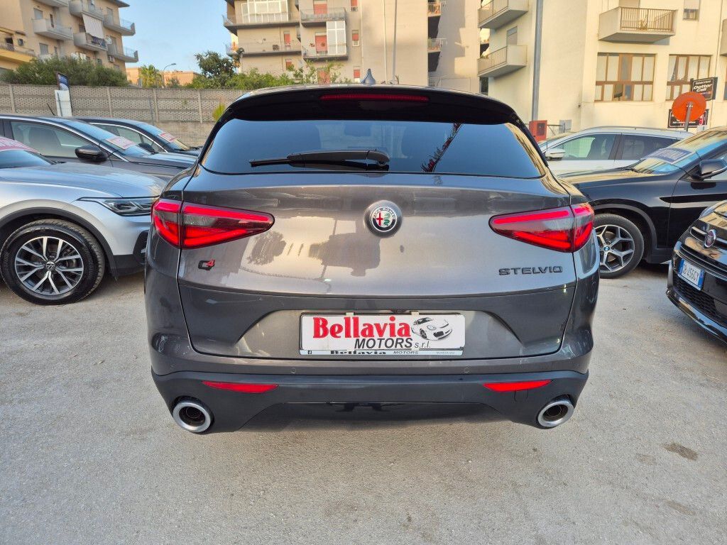 Alfa Romeo Stelvio 2020