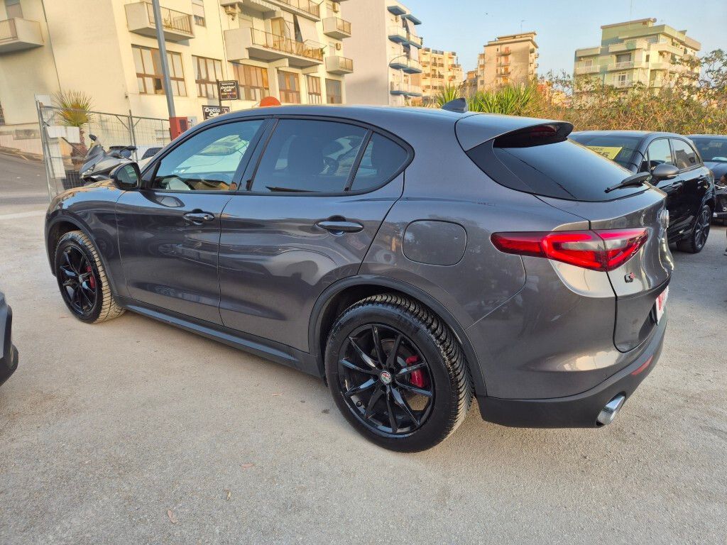 Alfa Romeo Stelvio 2020