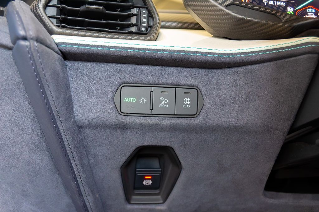 Lamborghini Revuelto 2024