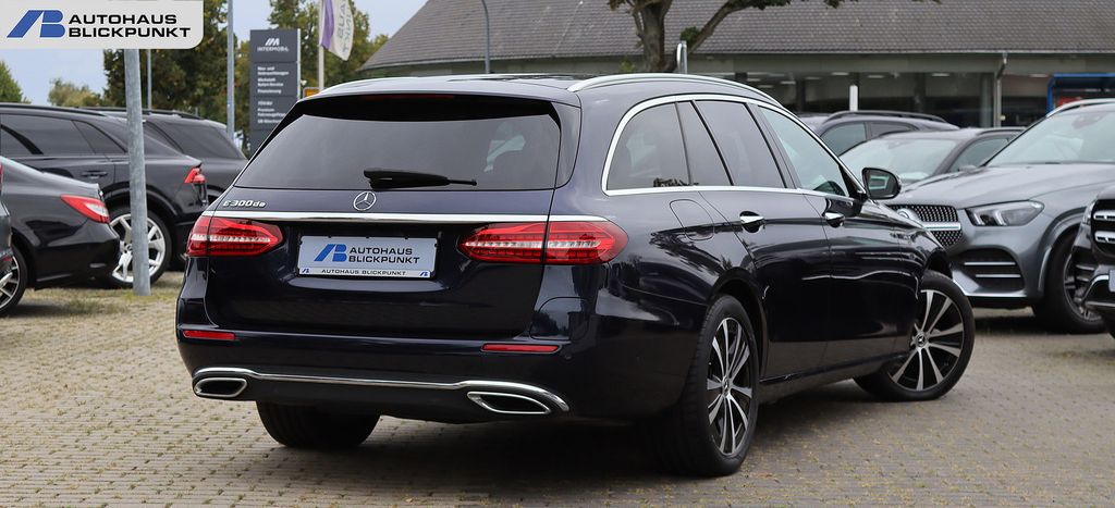 Mercedes-Benz E 300 2022