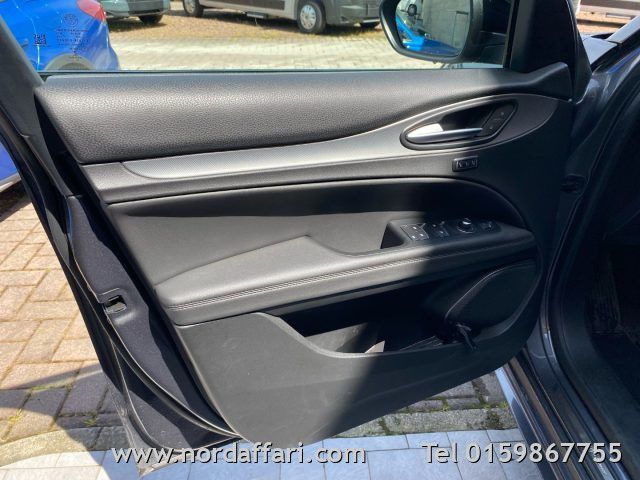 Alfa Romeo Stelvio 2023