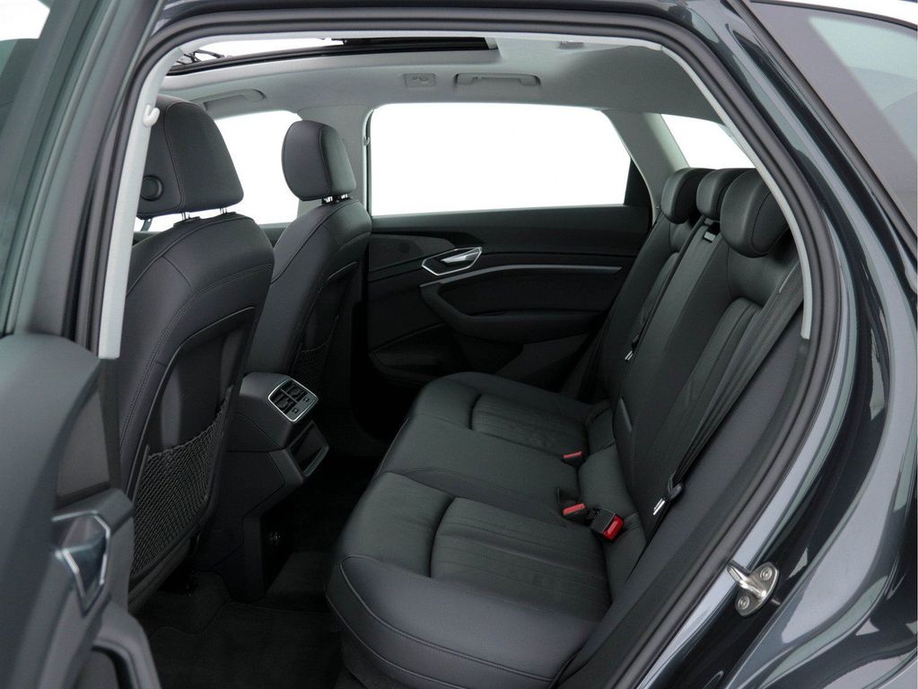 Audi e-tron 2019
