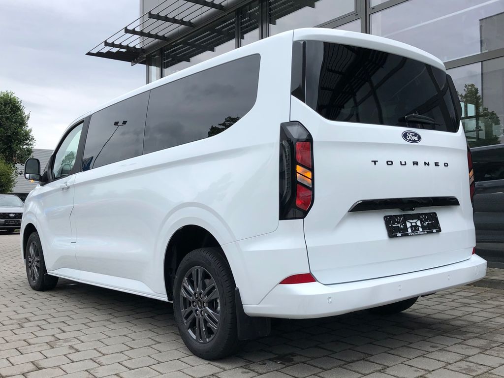 Ford Tourneo Custom 2025