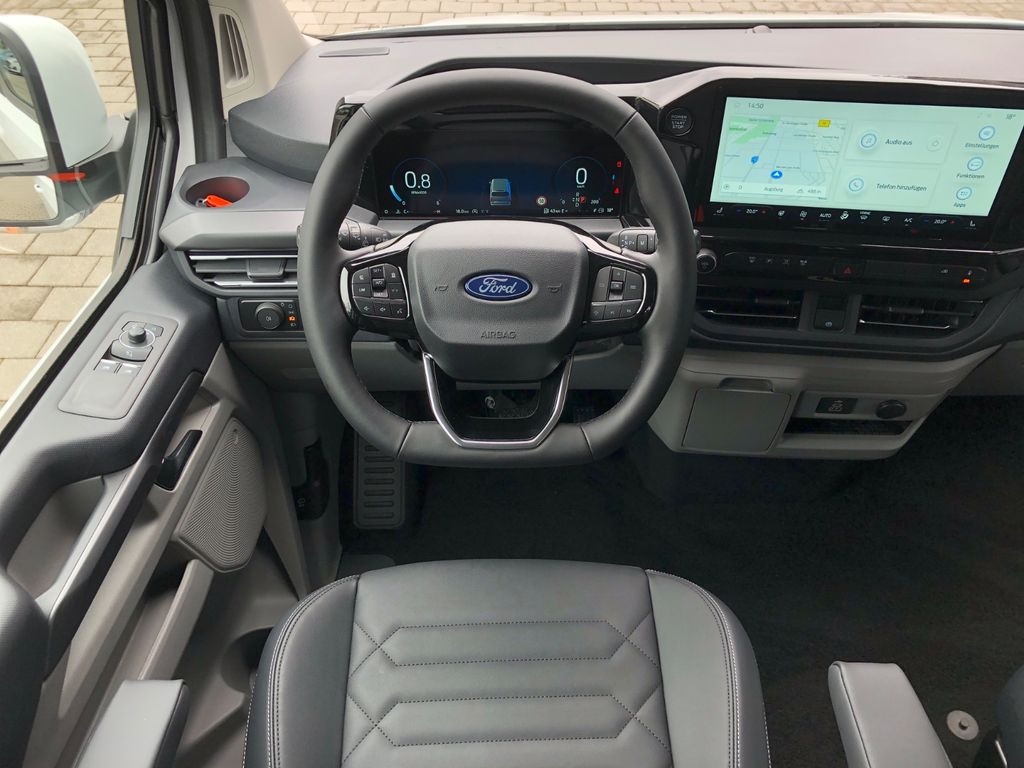 Ford Tourneo Custom 2025