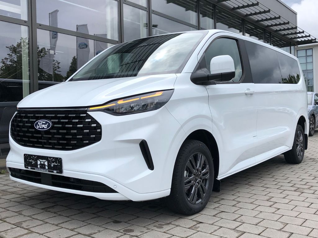 Ford Tourneo Custom 2025