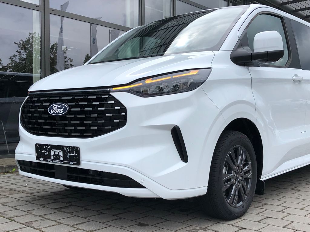 Ford Tourneo Custom 2025