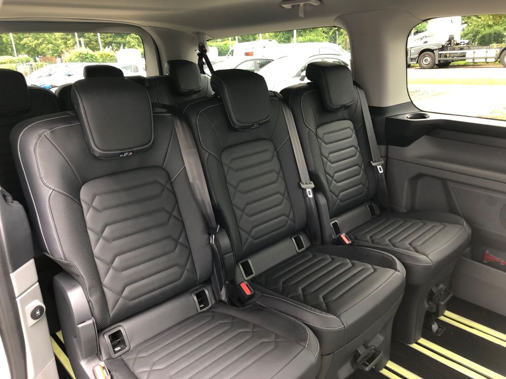 Ford Tourneo Custom 2025