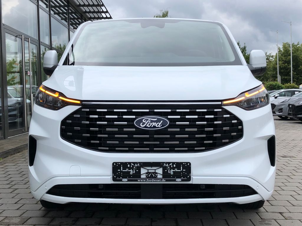 Ford Tourneo Custom 2025