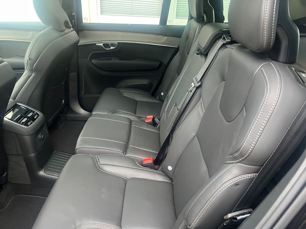 Volvo XC90 2025