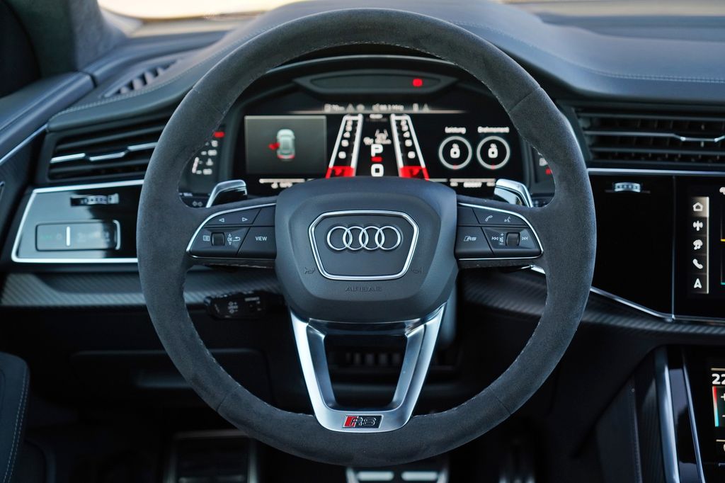 Audi RSQ8 2025